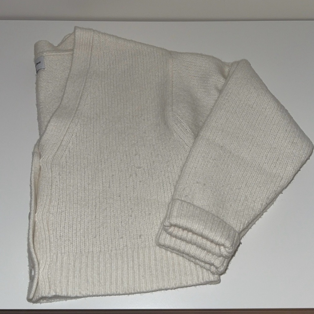 Aritzia Cream Cardigan Sweater Classic Knit V-Neck - Picture 2 of 2